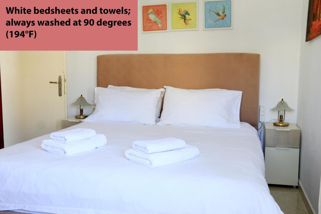Work-Friendly Central Apartments, Sarande Bagian luar foto