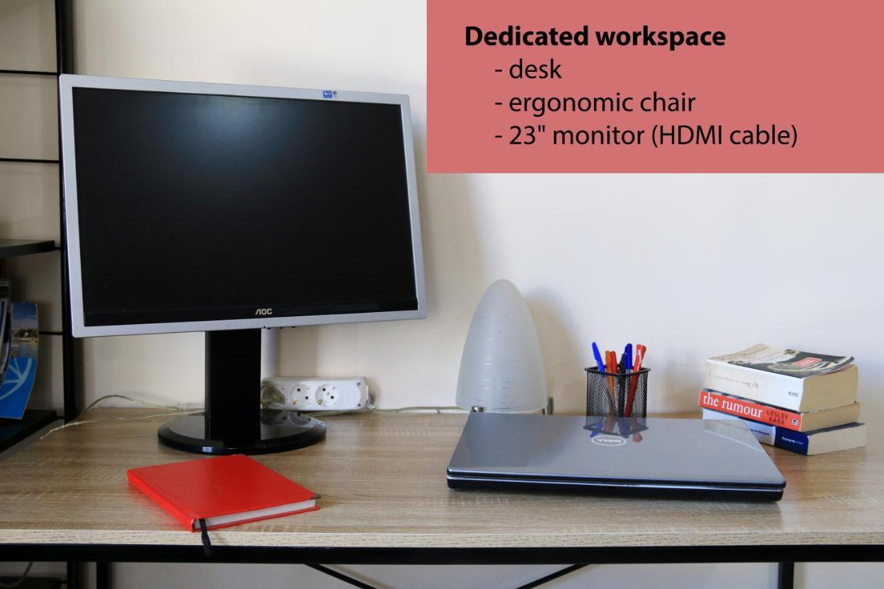 Work-Friendly Central Apartments, Sarande Bagian luar foto