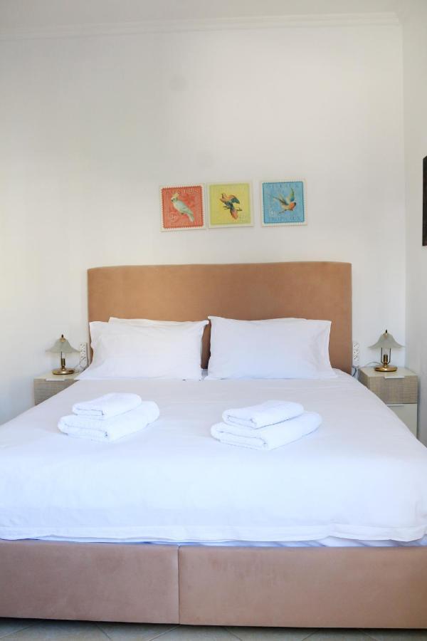 Work-Friendly Central Apartments, Sarande Bagian luar foto