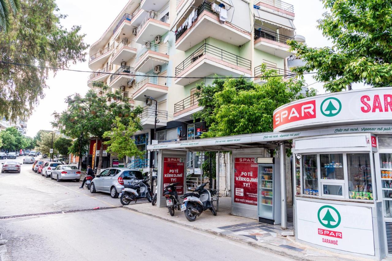 Work-Friendly Central Apartments, Sarande Bagian luar foto