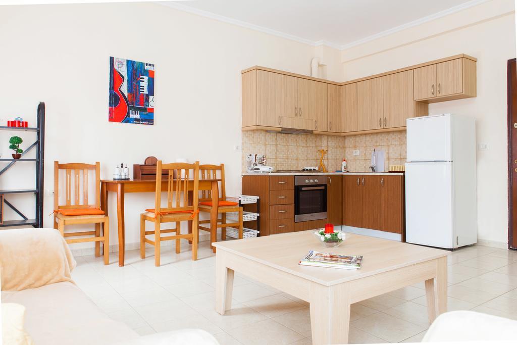 Work-Friendly Central Apartments, Sarande Bagian luar foto